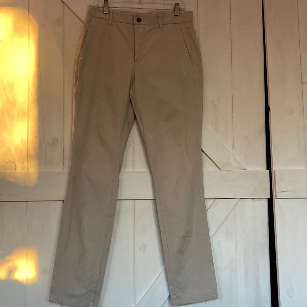 Everlane Men's Uniform flat-front Chinos